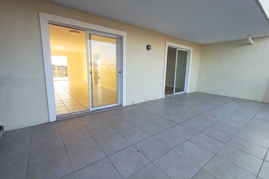 To Let 2 Bedroom Property for Rent in Royal Ascot Western Cape